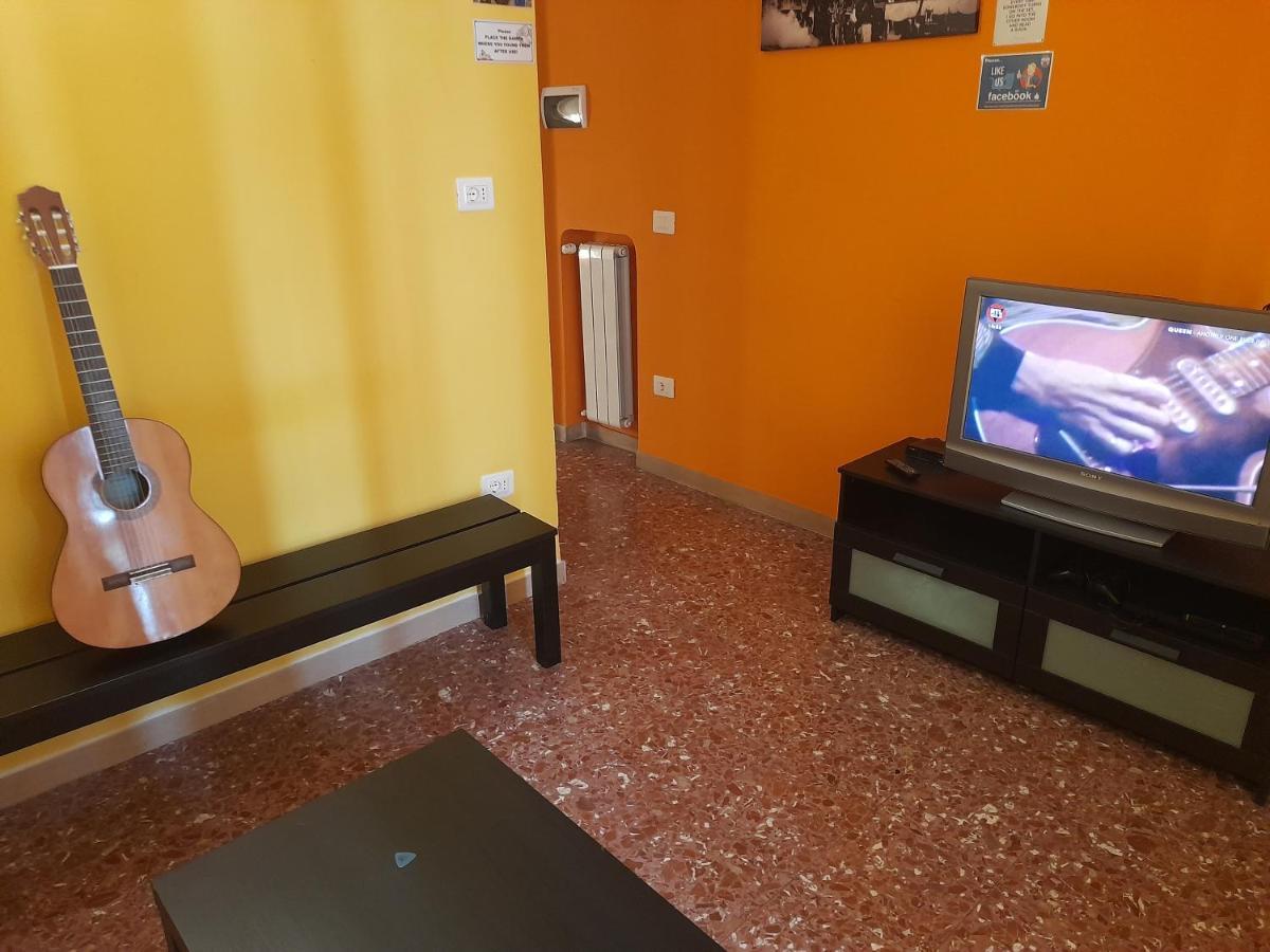 Pisa Train Station Hostel Luaran gambar