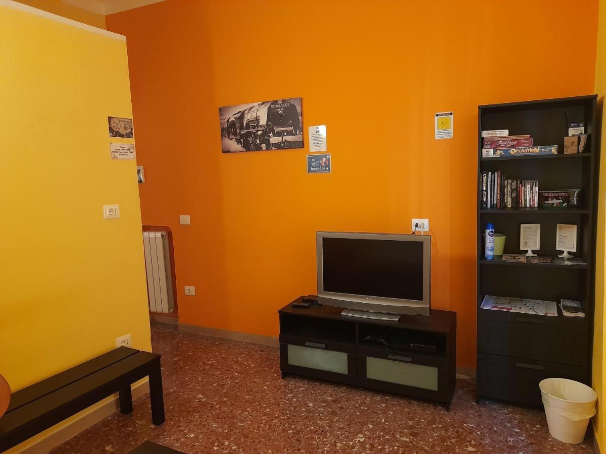 Pisa Train Station Hostel Luaran gambar