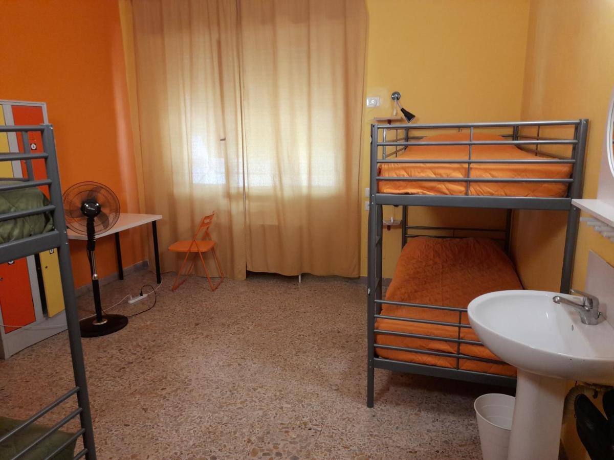 Pisa Train Station Hostel Luaran gambar