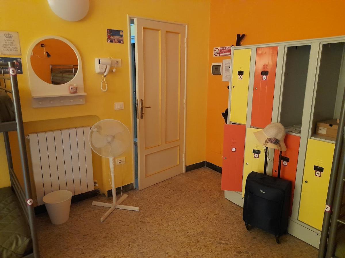Pisa Train Station Hostel Luaran gambar