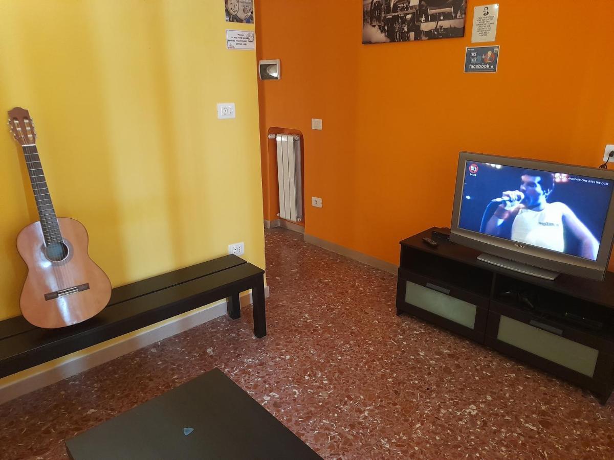 Pisa Train Station Hostel Luaran gambar